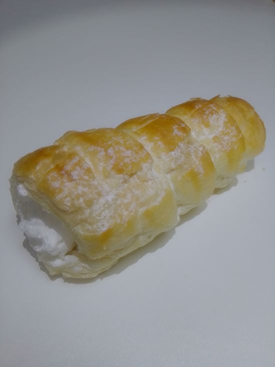 Kremrole s bílkovou náplní